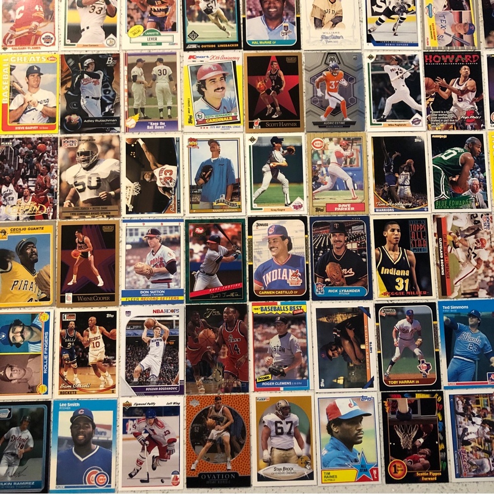 66 Sports Cards George Brett Scottie Pippen Jonathan Taylor Ripken Canseco Kerr